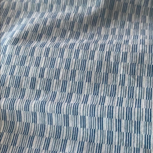 Perry Ellis Button down - Picture 4 of 4